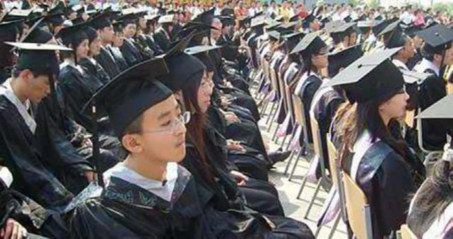 西尼亚科娃与张帅合练,网友称给郑钦文支支招,拉杜卡努退赛