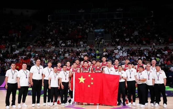凯尔特人官宣签下前锋杜兰