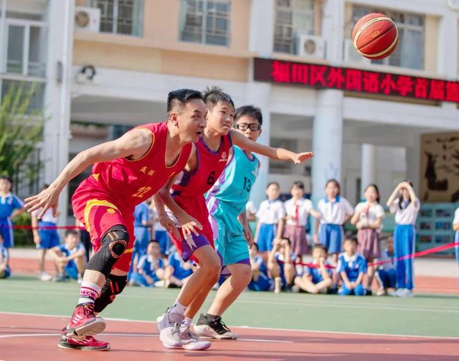 Netflix新剧女主被指"整容脸"出戏,观众:像现代人穿越