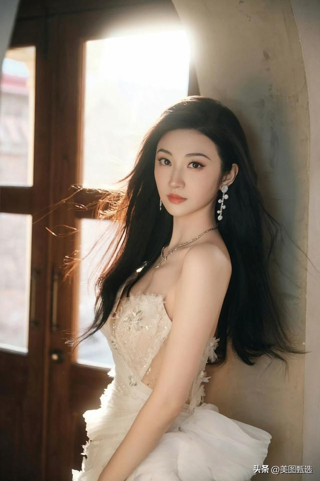 “谁给王传君化的妆”上热搜,本人回应