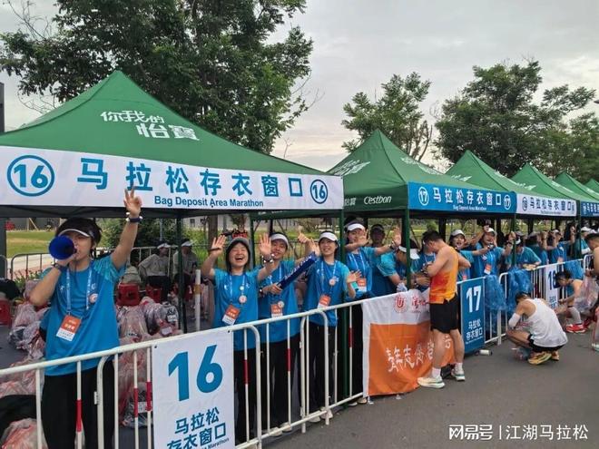 西班牙主帅:梅西像19岁小将!他全满贯却依旧想夺冠!