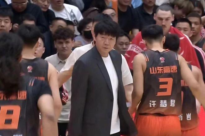 安娃横扫赫卡夺冠成05后第一人,孙心然速败丢冠仍成青少年球后