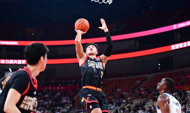 不回WCBA!韩旭正为重返WNBA努力 曾留洋效力纽约自由人