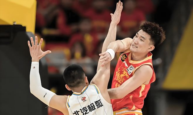 最高2年1.2亿!小卡将与猛龙开启续约谈判 舅舅已不再担任经纪人