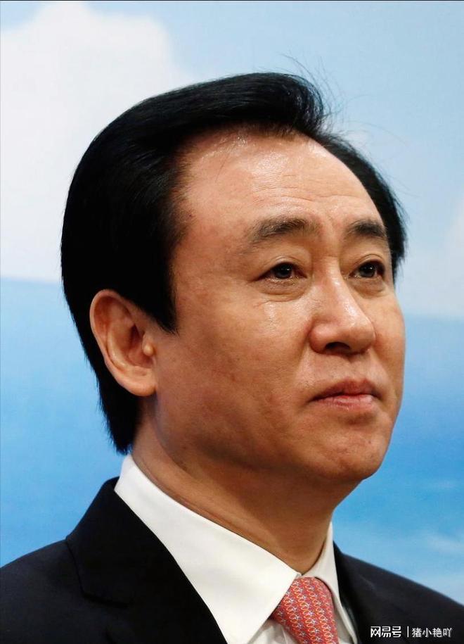 马云又被偶遇了!刚看完世界杯,转头就逛哈尔滨索菲亚广场