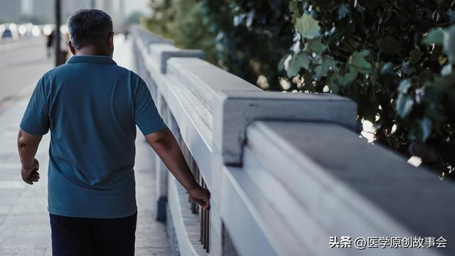 纽约市长缺席尼克斯揭幕战?本人回应:我拿不出2000美元买一张票