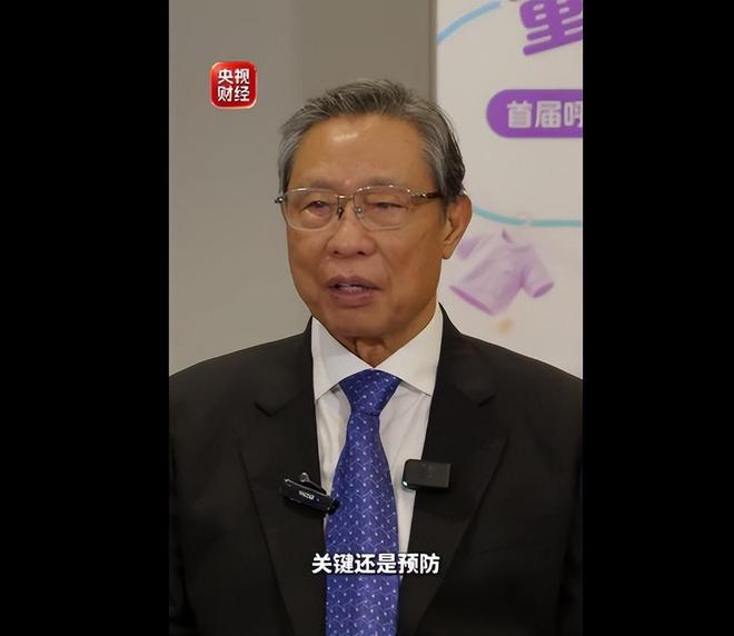 曝皇马球迷将狂嘘姆巴佩!疑与穆帅对着干 记者:他可能在明夏离队