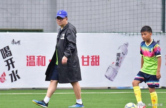 砸烂上百把球拍的穆泰:我不明白为什么有人在输球后,还笑得出来