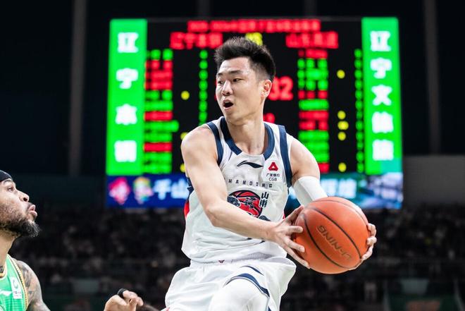 比文班高2公分!快船双向合同签2米26夏普 G联盟场均4.1帽当选DPOY