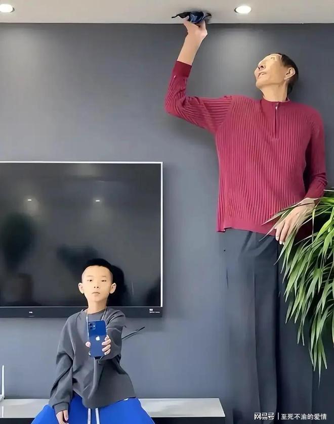 一向儒雅的于根伟,为何会在本轮中超直接破防,被主裁直接罚下