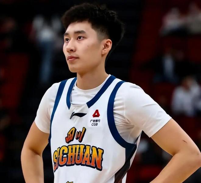 尼克斯横扫预警?NBA官网前瞻总决赛G3:文班再战唐斯成关键看点