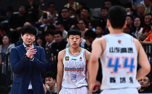国足何时进世界杯?董路:得有10人在欧洲踢球!孙继海:十年左右