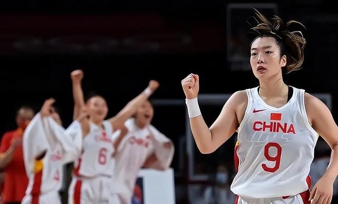 国安训练课释放信号：蒙帅疯狂提速，伤号集体复出，下半程有底气
