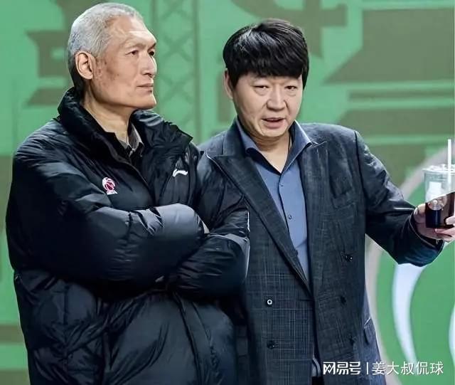 重磅!曝詹姆斯目前正被名记调查 品牌赞助直升机遭联盟老板质疑