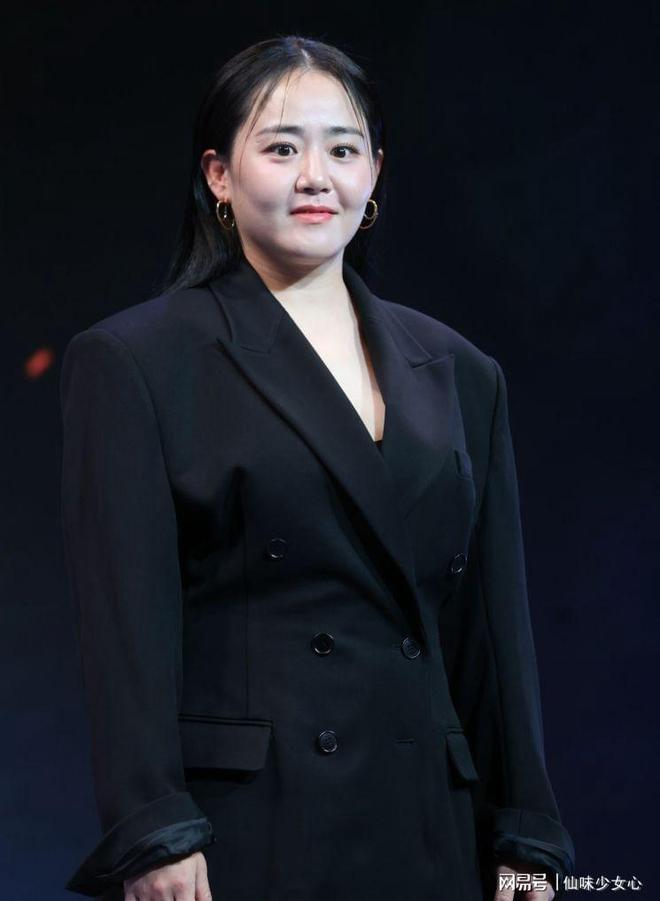 郑钦文温网“一轮游”,4年内第3次在首轮输给同一对手